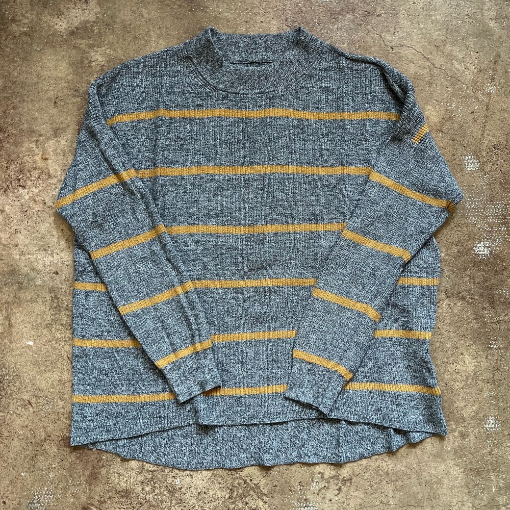 American eagle lightweight sweater